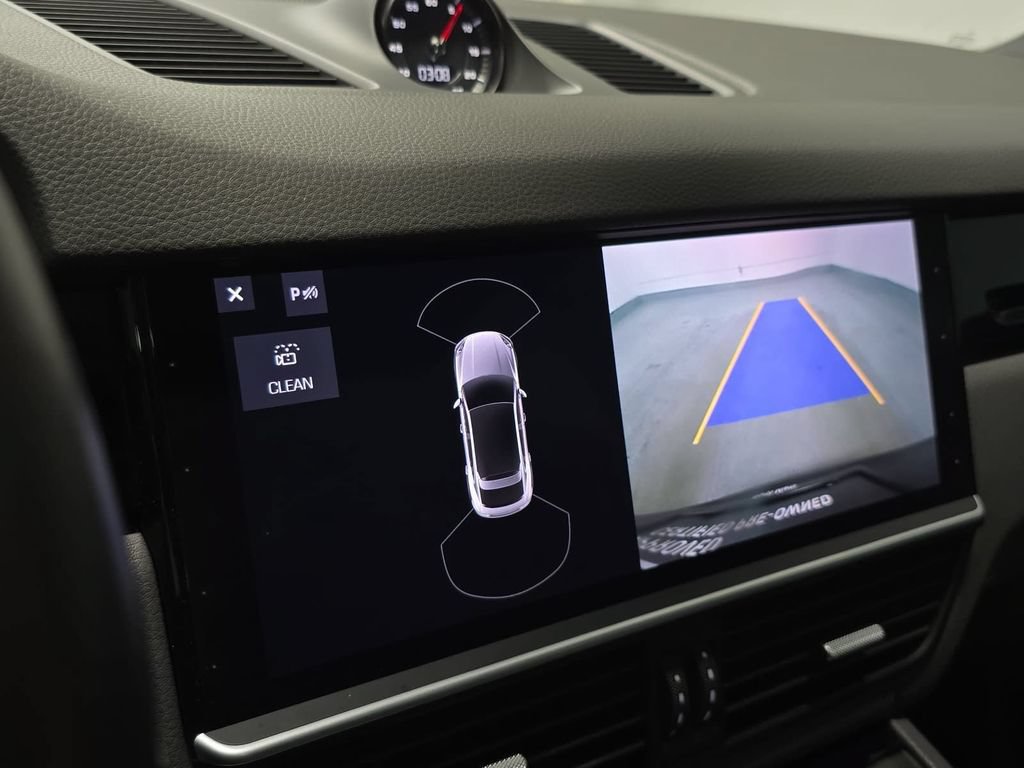 Certified 2020 Porsche Cayenne AWD/4WD image 18