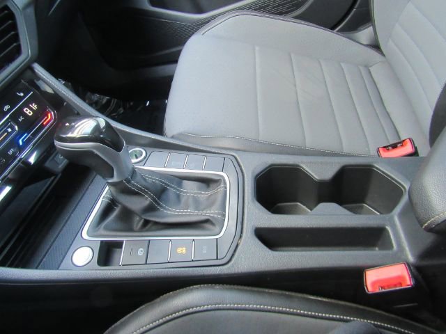 Used 2025 Volkswagen Jetta SE FWD image 39