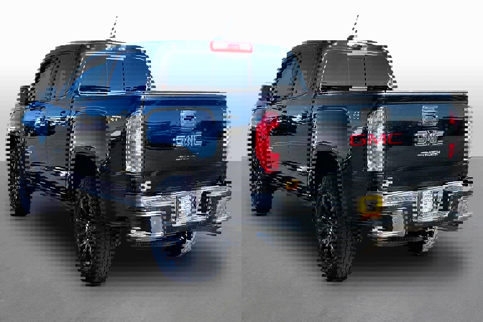 Used 2021 GMC Canyon Elevation w/ Driver Alert Package image 9