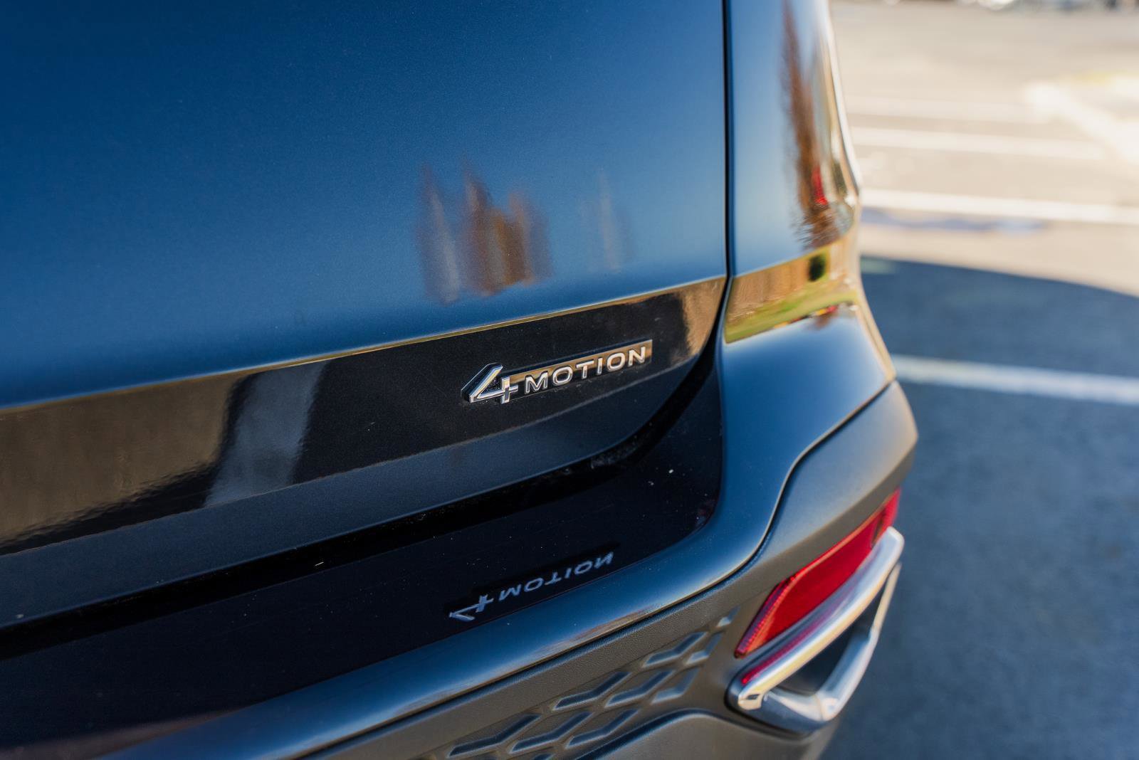 Used 2022 Volkswagen Taos SEL w/ Panoramic Sunroof Package image 12