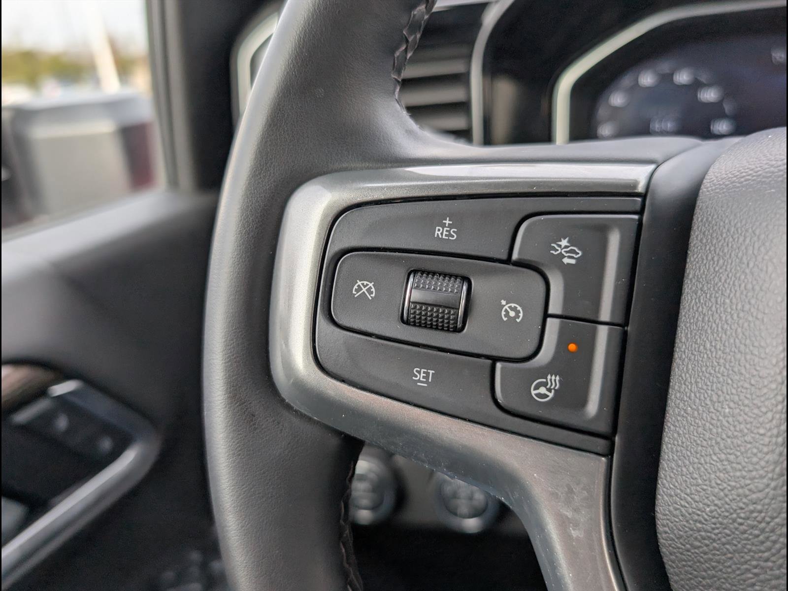 Used 2025 Chevrolet Silverado 2500 LT image 23