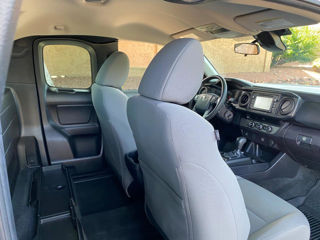 Used 2018 Toyota Tacoma SR RWD image 36