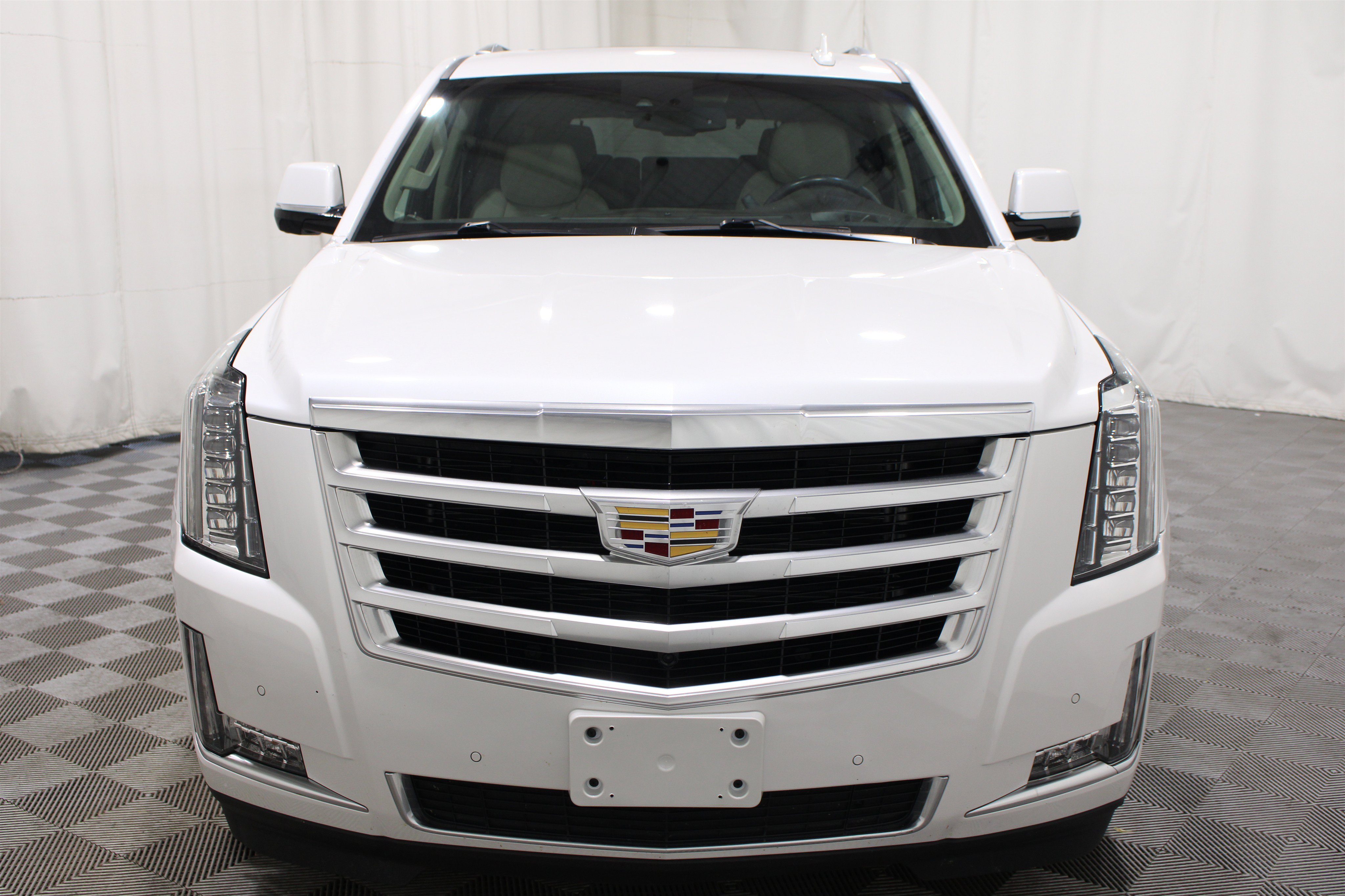 Used 2016 Cadillac Escalade Luxury AWD/4WD image 36