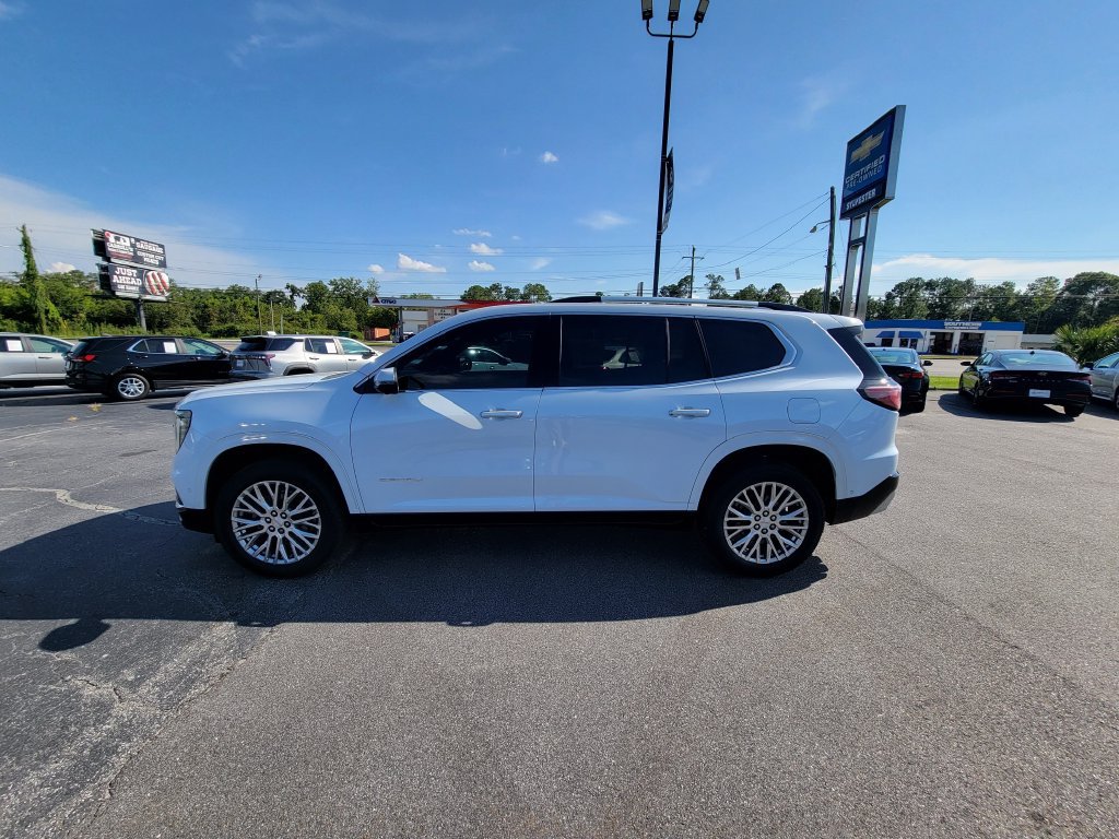 Used 2026 GMC Acadia Denali w/ Super Cruise Package FWD image 3