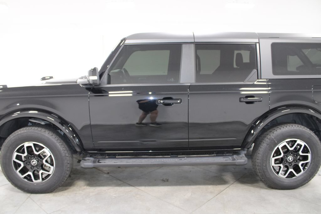Used 2024 Ford Bronco Outer Banks AWD/4WD image 6