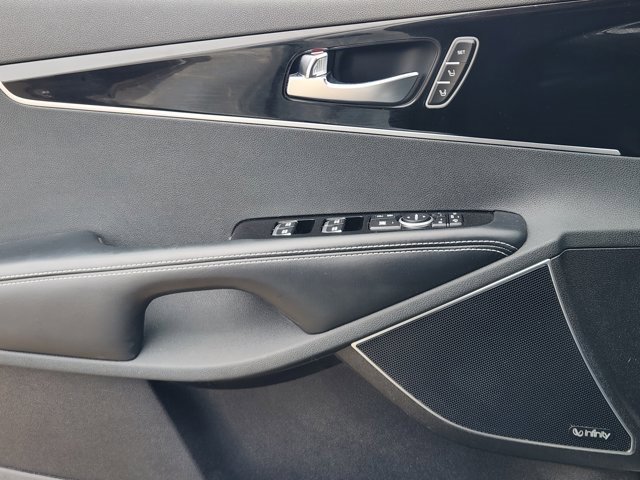 Used 2018 Kia Sorento SX image 23