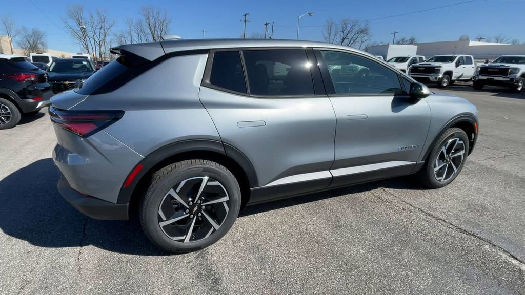 New 2026 Chevrolet Equinox EV LT w/ LPO, All-Weather Mat Package FWD image 2