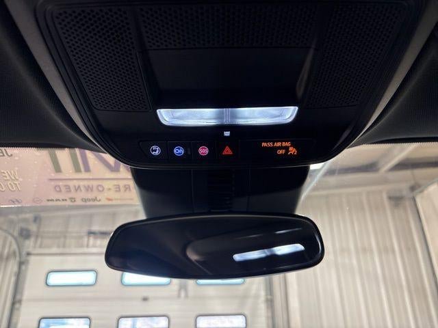Used 2025 GMC Acadia Elevation image 20