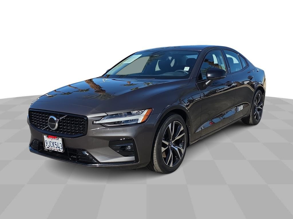 Used 2024 Volvo S60 B5 Core image 4
