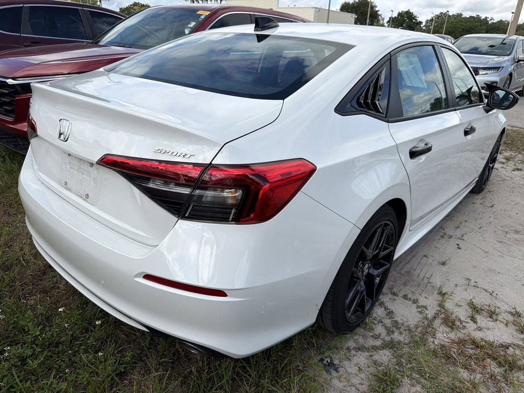 Used 2023 Honda Civic Sport image 9