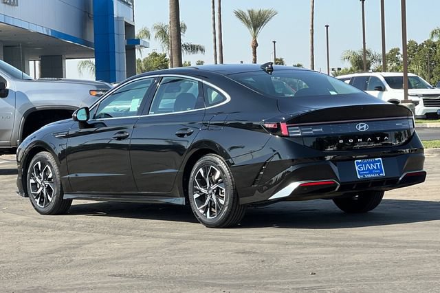 Used 2025 Hyundai Sonata SEL FWD image 6