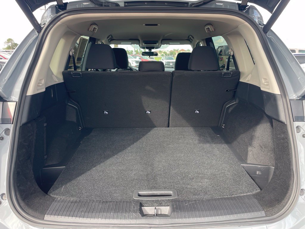 Certified 2026 Nissan Rogue SV FWD image 7