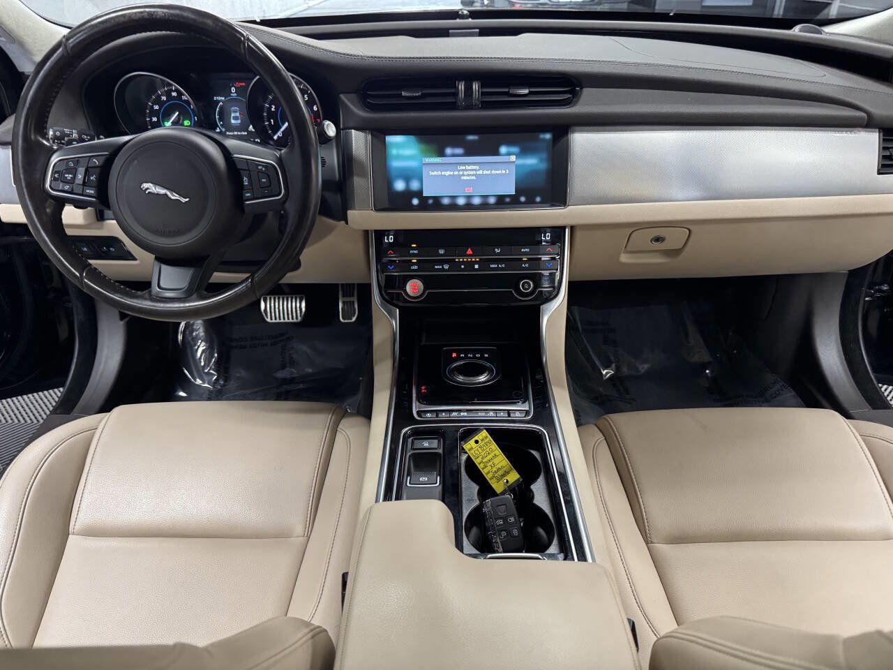 Used 2020 Jaguar XF Premium image 40