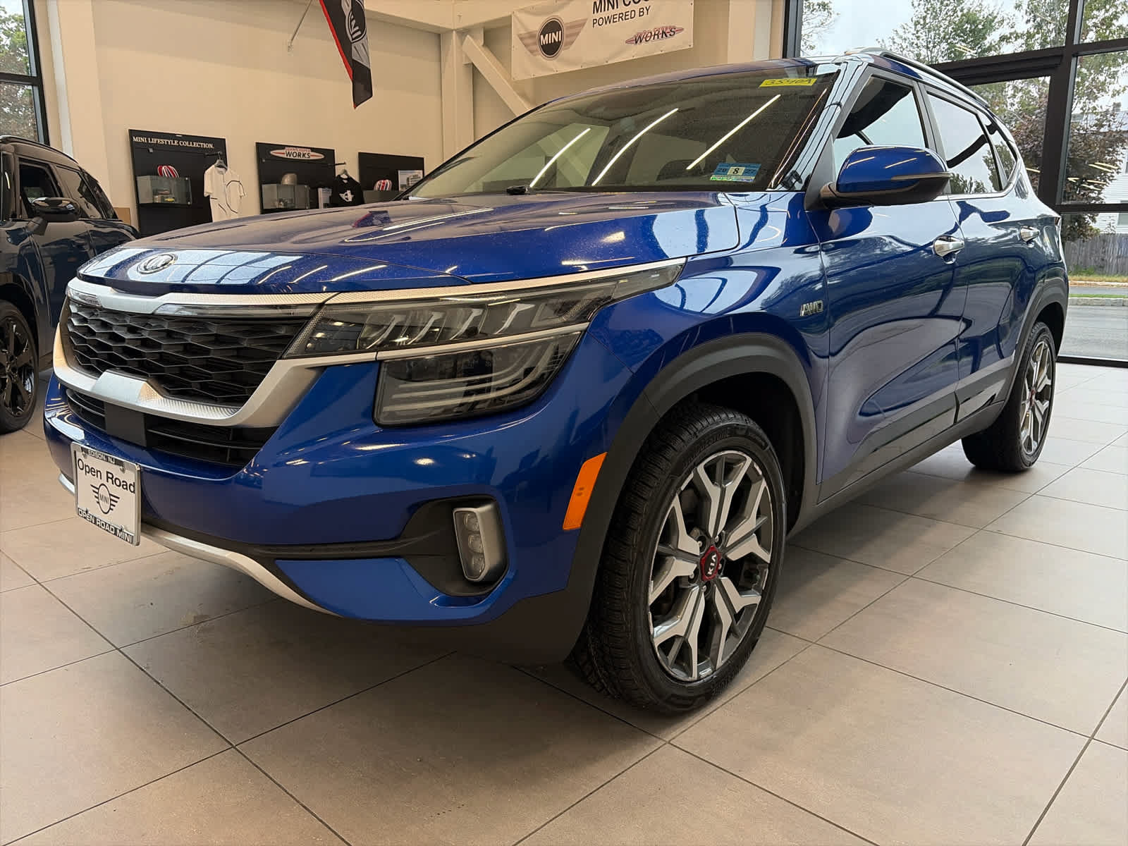 Used 2021 Kia Seltos SX w/ SX Sunroof Package AWD/4WD image 1