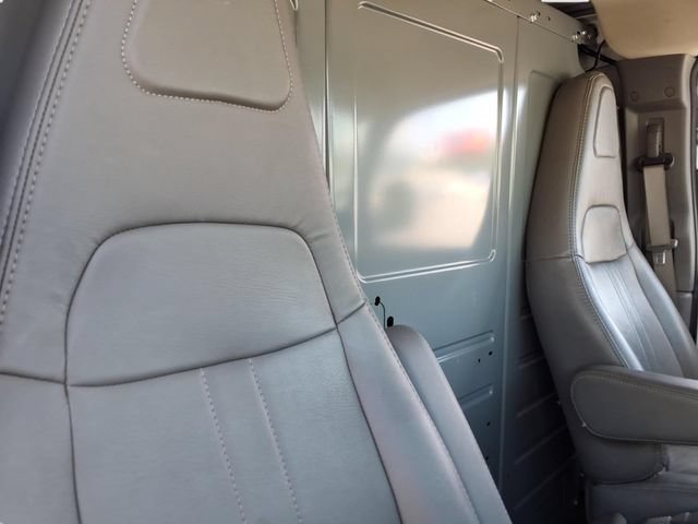Used 2023 Chevrolet Express 3500 w/ Driver Convenience Package RWD image 19