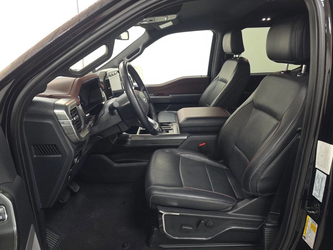 Used 2023 Ford F150 Lariat image 7