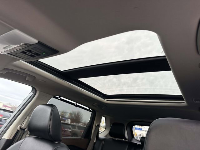 Used 2023 Nissan Rogue SV w/ SV Premium Package image 15