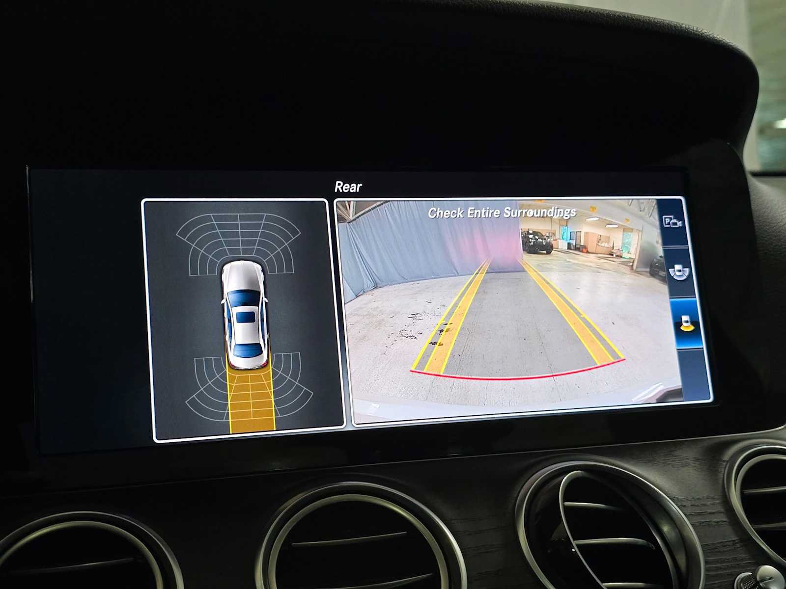 Certified 2017 Mercedes-Benz E 300 4MATIC image 30