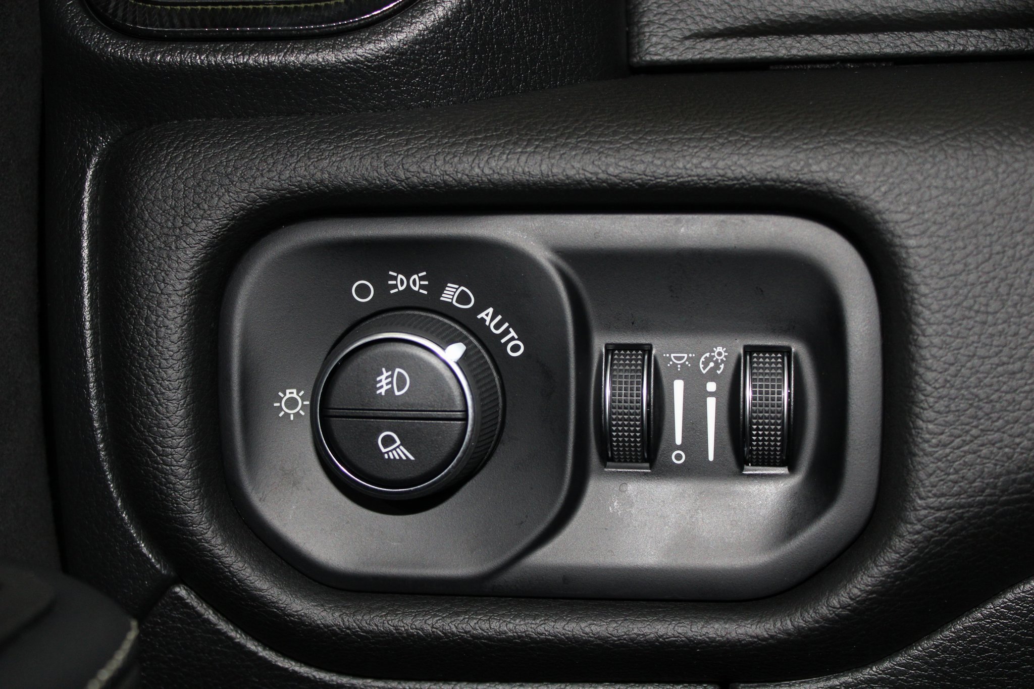 Used 2025 RAM 1500 RHO image 47