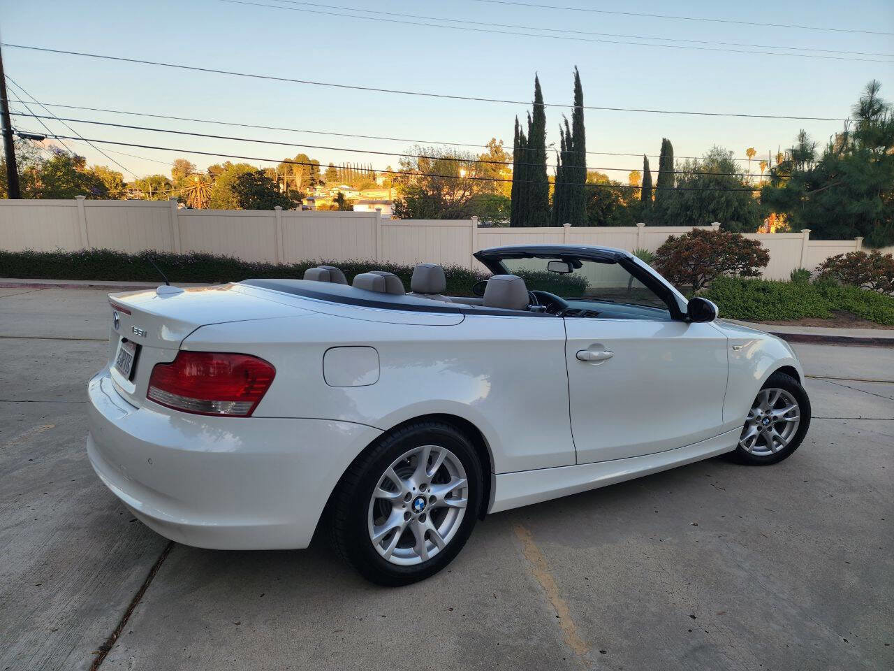 Used 2008 BMW 128i Convertible image 7