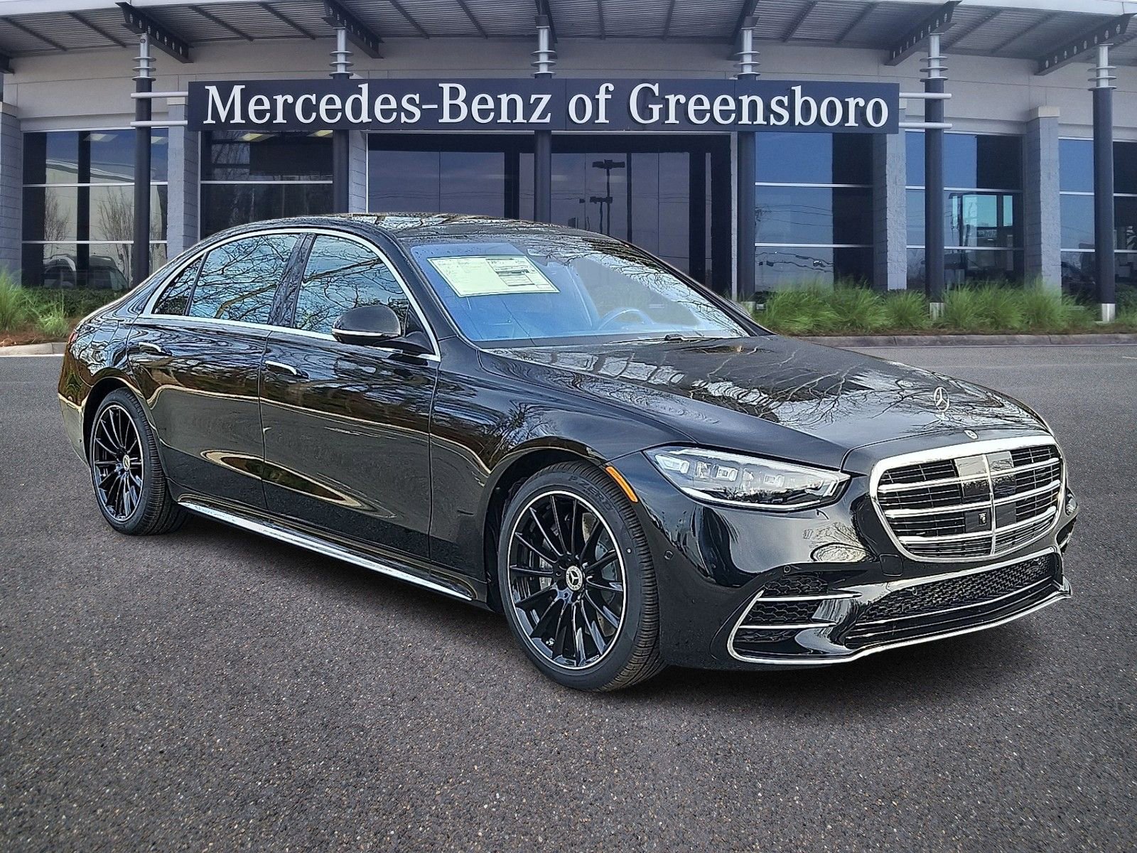 New 2026 Mercedes-Benz S 580 4MATIC Sedan image 3