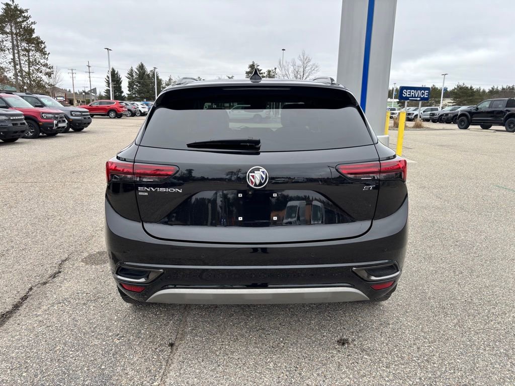 Used 2021 Buick Envision Essence w/ Sport Touring Package image 4