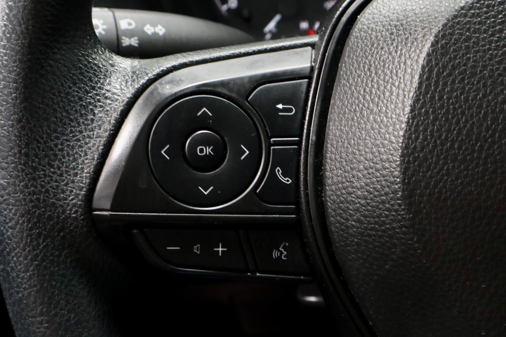 Used 2025 Toyota Corolla LE image 26