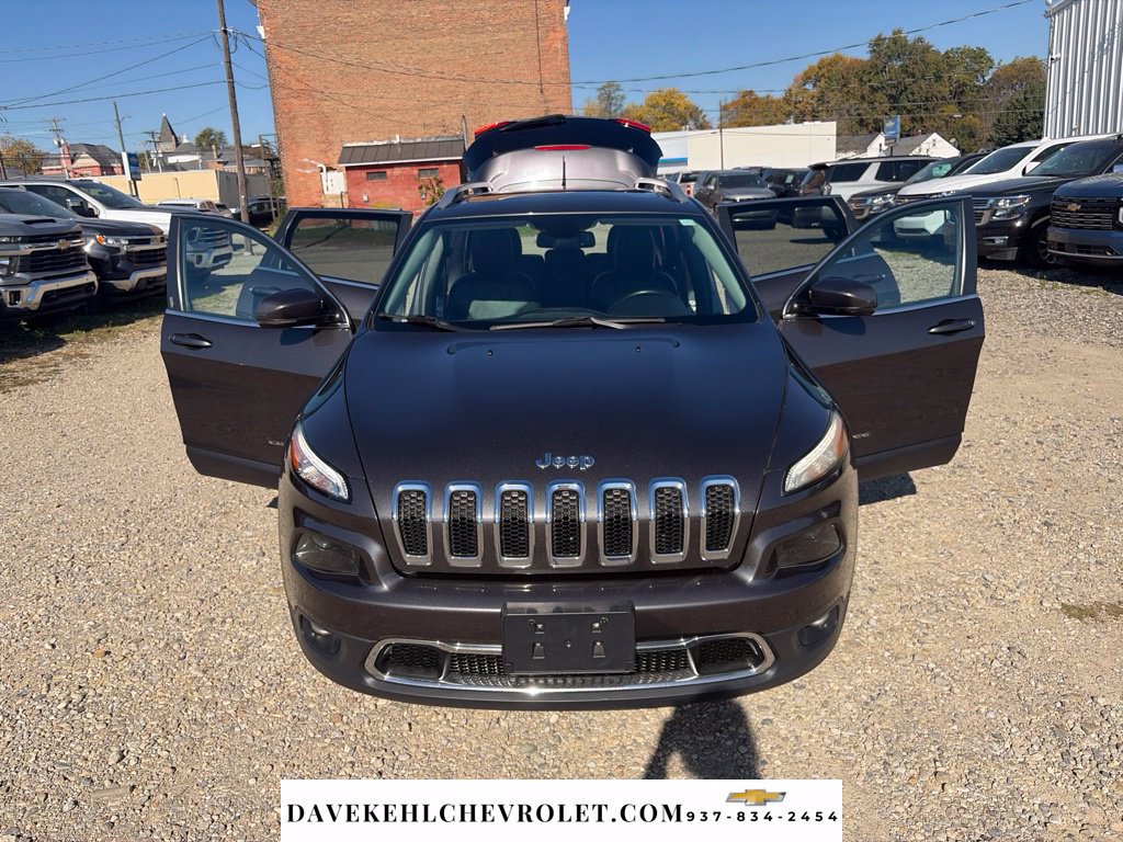 Used 2015 Jeep Cherokee Limited w/ Luxury Group AWD/4WD image 33