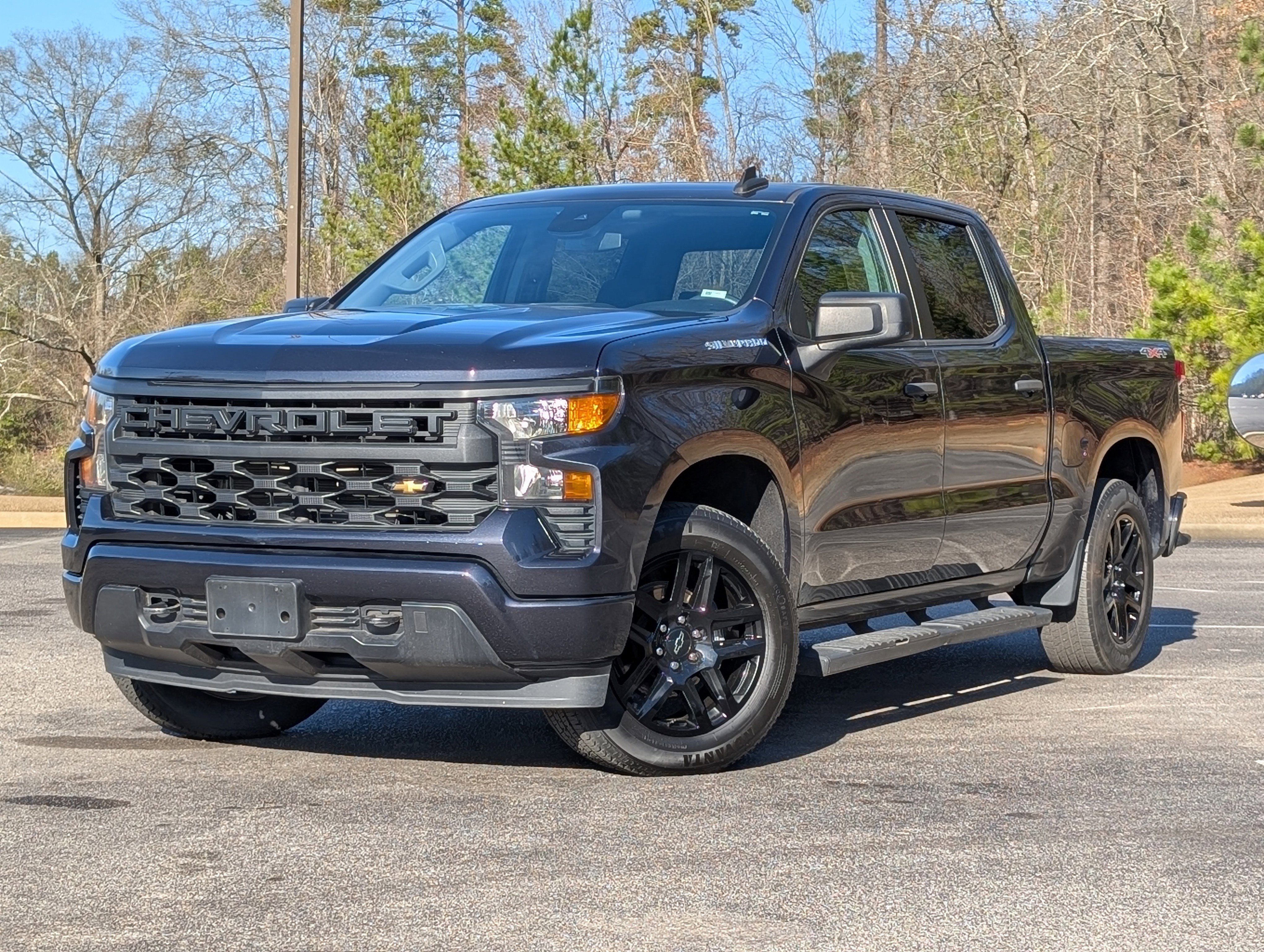 Used 2022 Chevrolet Silverado 1500 Custom AWD/4WD image 4