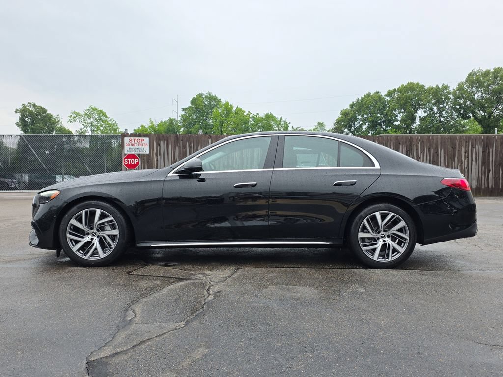 New 2026 Mercedes-Benz E 350 4MATIC Sedan image 2