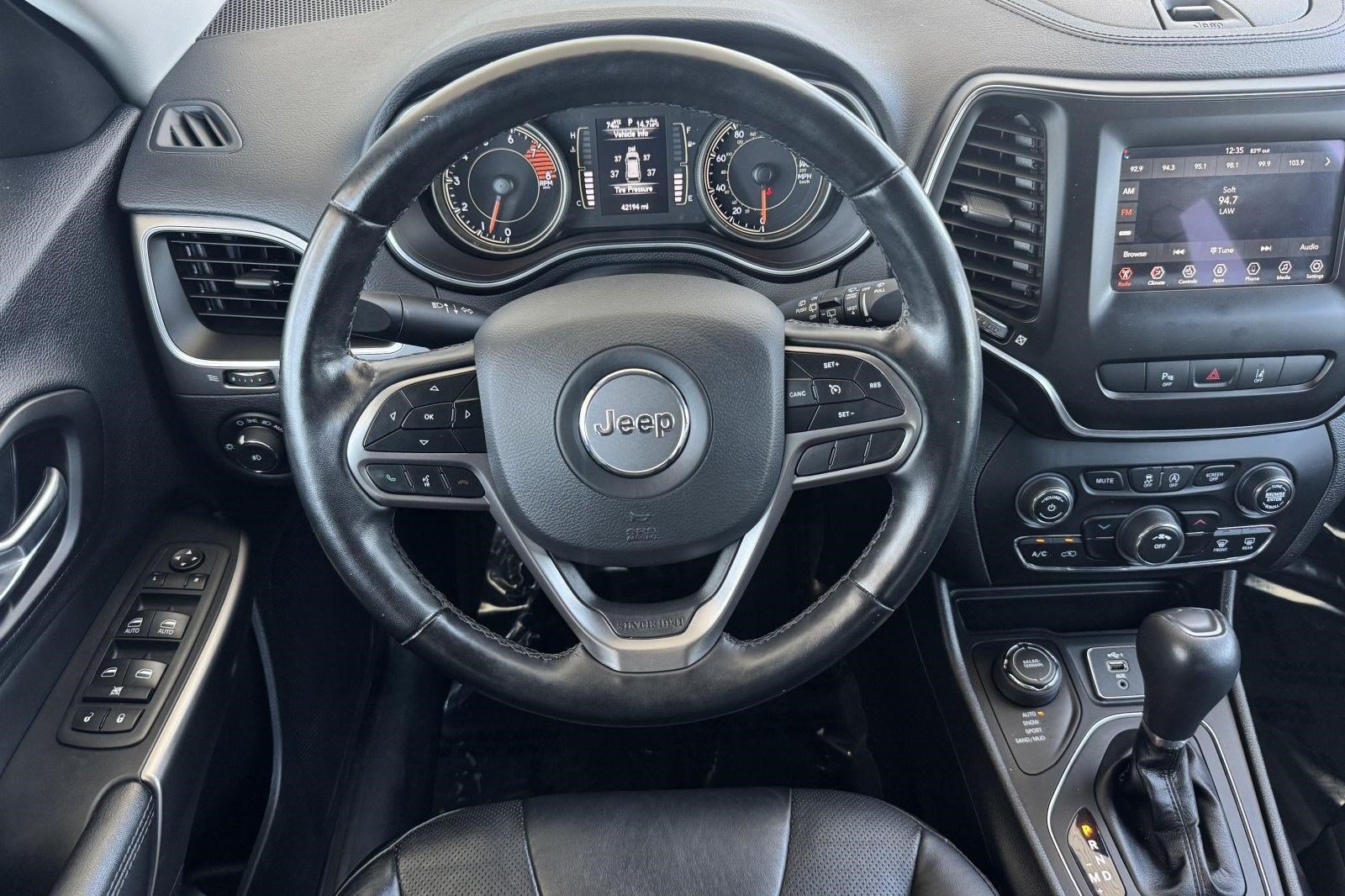 Used 2021 Jeep Cherokee Latitude Lux AWD/4WD image 4