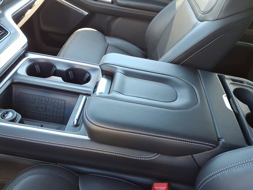 New 2025 Ford Expedition Platinum w/ Stealth Performance Package image 19