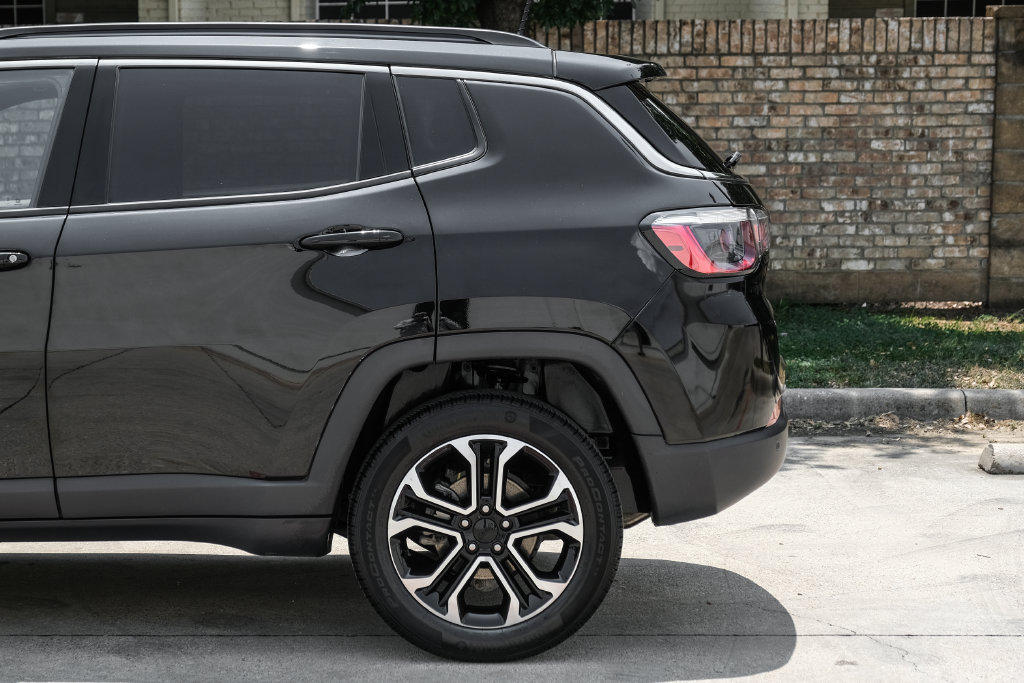 Used 2023 Jeep Compass Limited AWD/4WD image 22