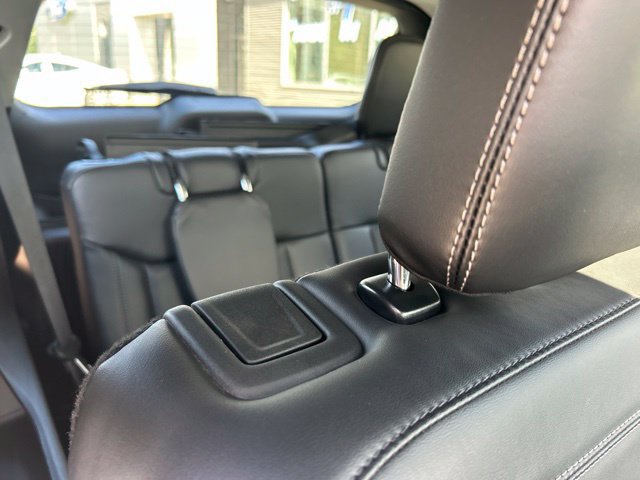 Used 2023 Ford Explorer XLT w/ Equipment Group 202A AWD/4WD image 13