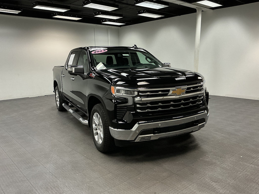 Used 2024 Chevrolet Silverado 1500 LTZ w/ Z71 Off-Road Package AWD/4WD image 7