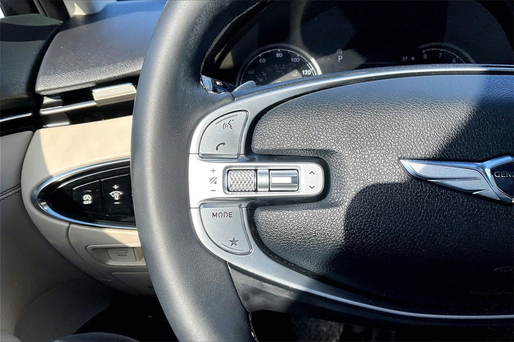 Used 2023 Genesis GV70 2.5T Select w/ Select Package image 10