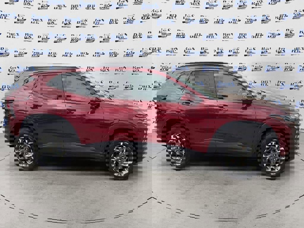Used 2025 Chevrolet Trax LT w/ LT Convenience Package FWD image 8