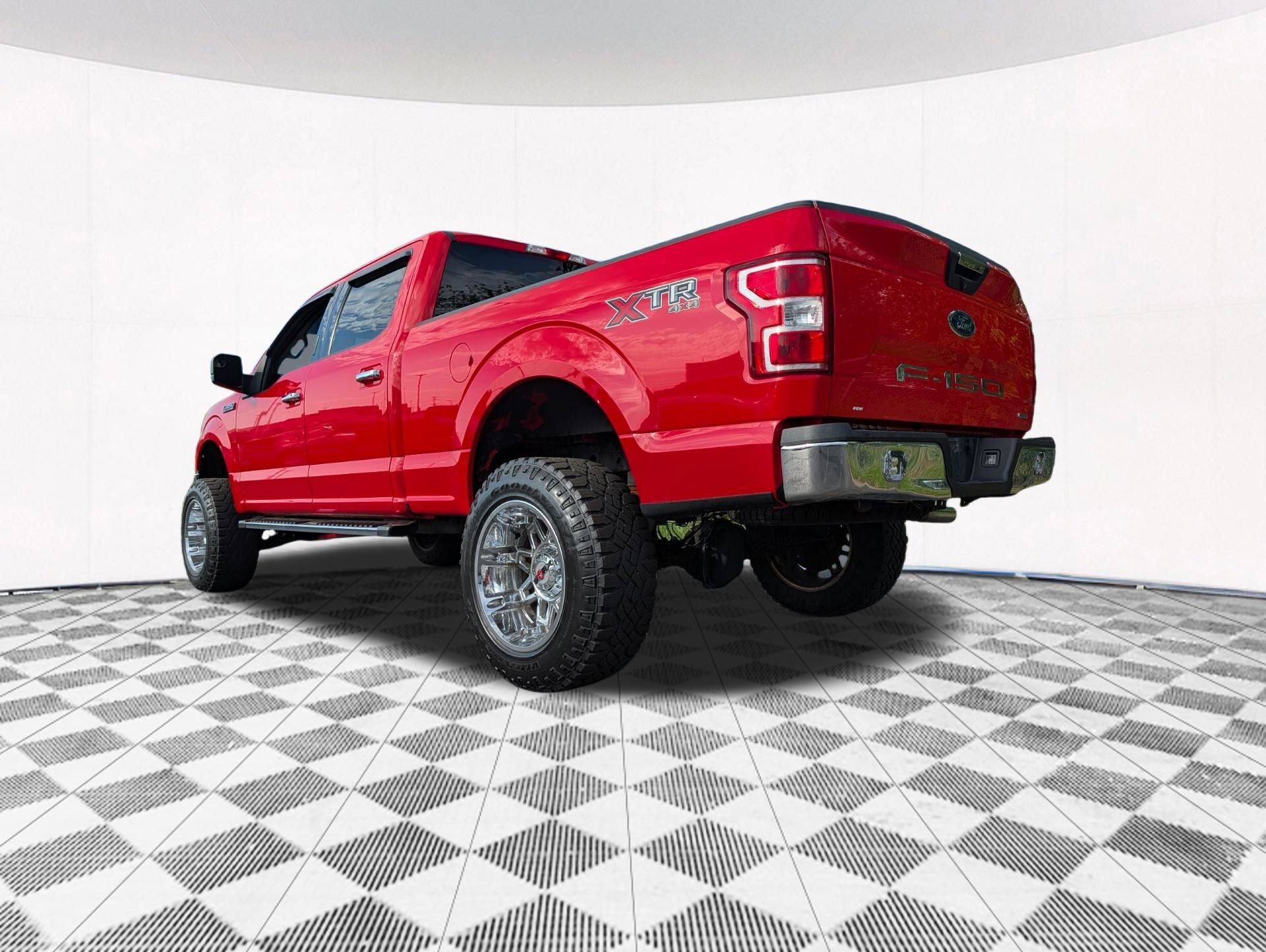 Used 2018 Ford F150 XLT w/ XTR Package AWD/4WD image 11