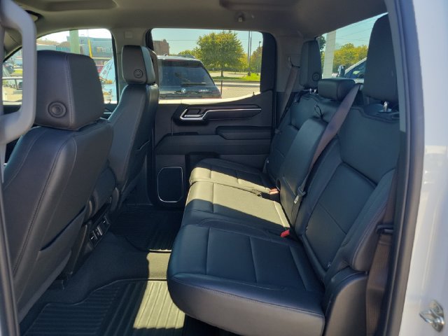 Used 2025 GMC Sierra 1500 SLT AWD/4WD image 11