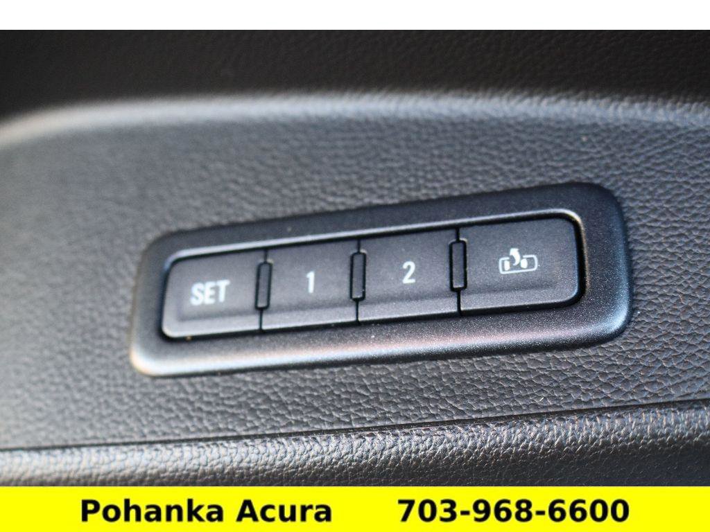 Used 2018 Chevrolet Suburban LT w/ Luxury Package image 22