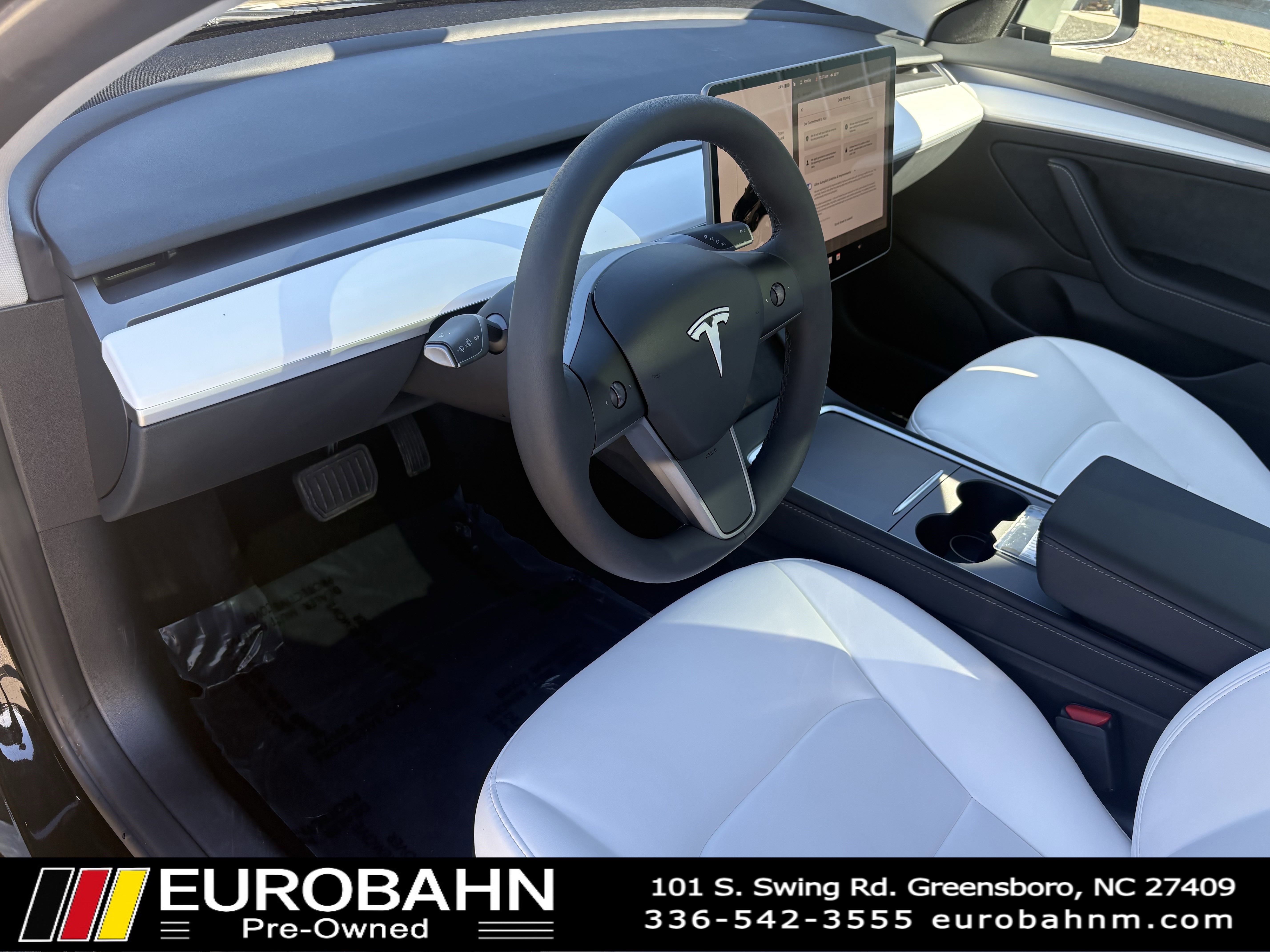 Used 2023 Tesla Model 3 Standard Range image 8