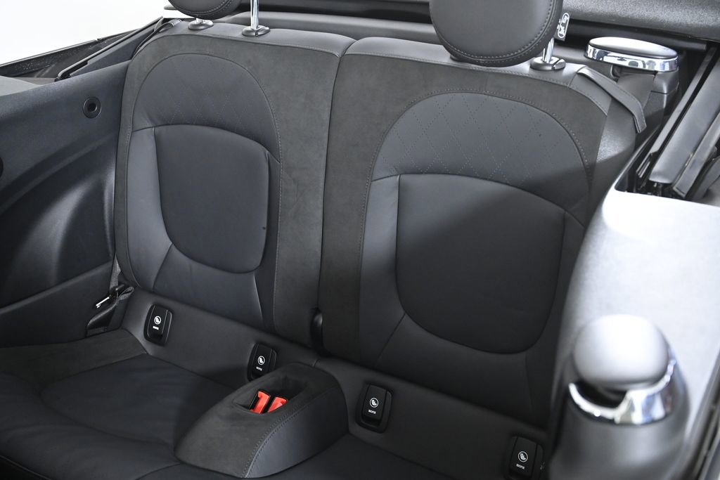 Certified 2024 MINI Cooper S image 28