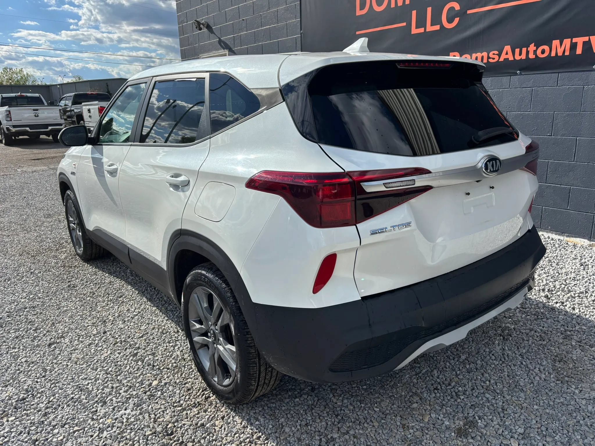 Used 2021 Kia Seltos LX AWD/4WD image 3