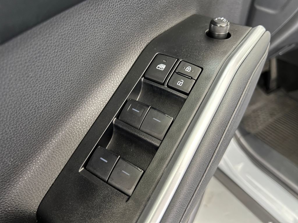 Certified 2025 Toyota Highlander XSE image 40