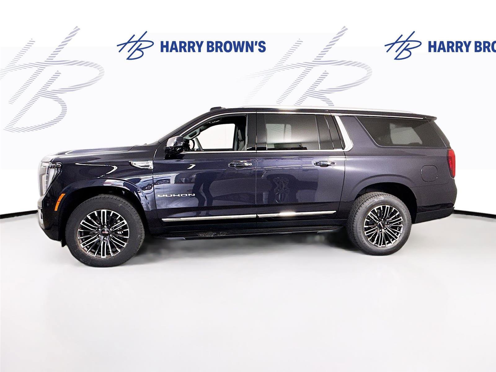 New 2026 GMC Yukon XL Elevation w/ Elevation Premium Package AWD/4WD image 32