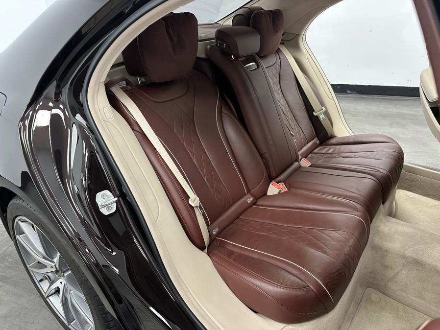 Used 2018 Mercedes-Benz S 560 4MATIC Sedan w/ AMG Line Exterior image 46