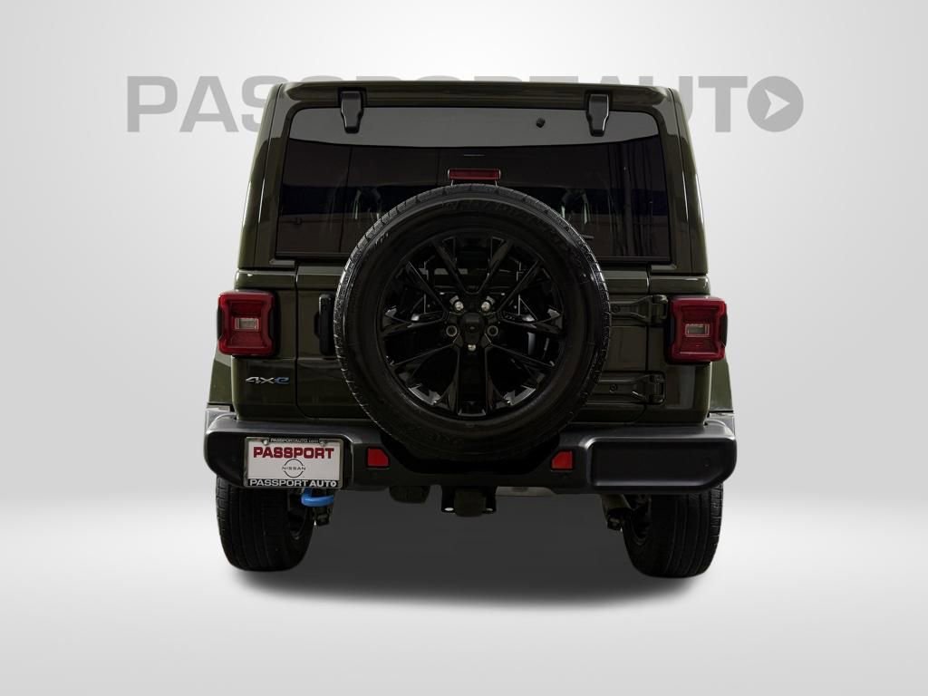Used 2024 Jeep Wrangler Unlimited Sahara w/ Technology Group image 9