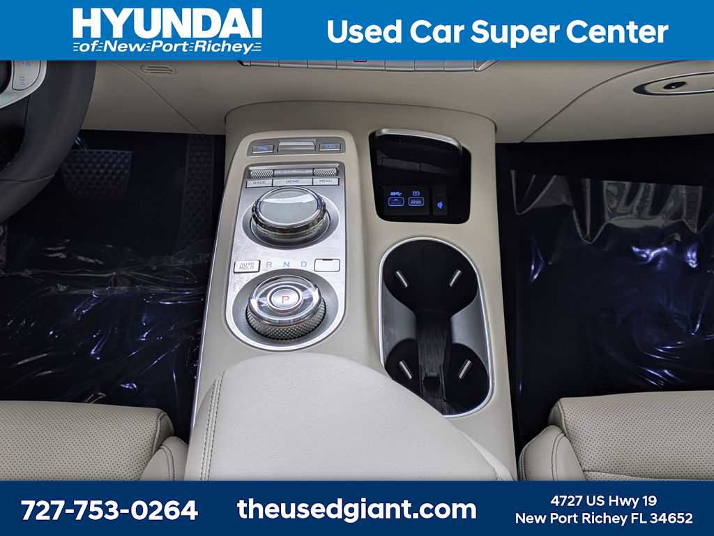 Used 2025 Genesis GV70 2.5T w/ Select Package AWD/4WD image 24