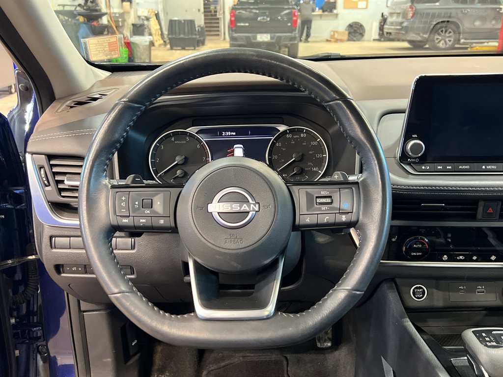 Used 2023 Nissan Rogue SV w/ SV Premium B Package image 29