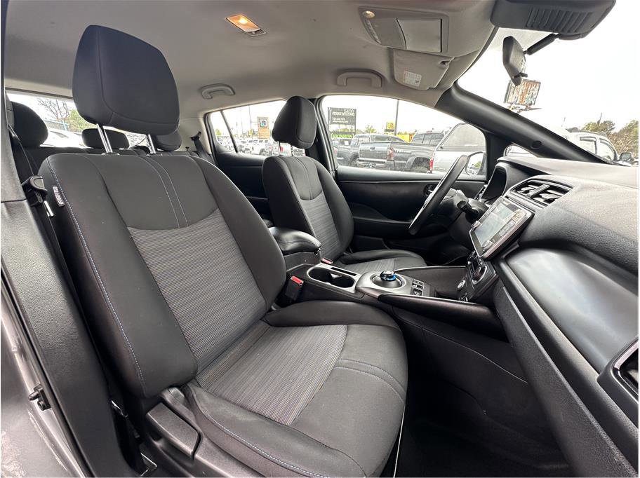 Used 2024 Nissan Leaf S FWD image 15